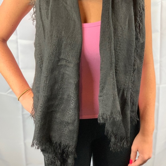 World Market Scarf - Picture 4 of 4